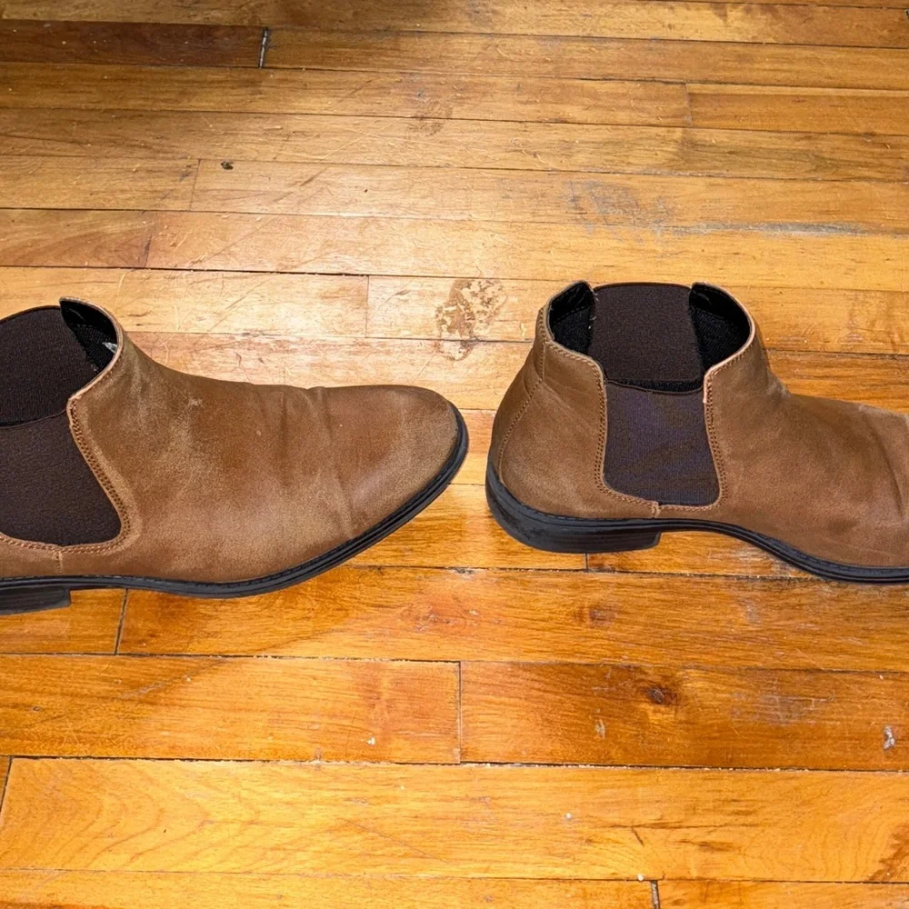 Men's Tan Chelsea Boots size 11.5